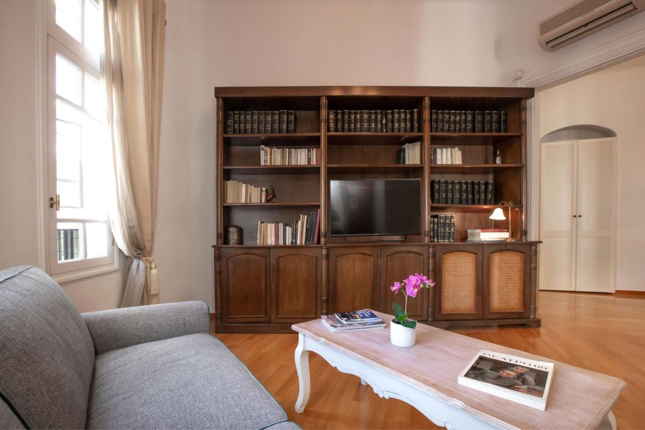 Neoclassical Apartment Close To Syntagma-Plaka By Ghh Atena Exterior foto